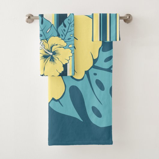 Banzai Beach Hawaiian Hibiscus Floral and Stripe Bad Handdoek (Insitu)