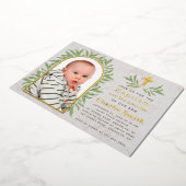 Baptism First Birthday Foto Greenery Gold Arch Folie Uitnodiging (Gedraaid)