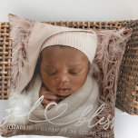 Baptisme Simple Elegant Moderne Heart Baby Foto Kussen<br><div class="desc">Dit eenvoudige en moderne ontwerp bestaat uit serif typografie en voegt een aangepaste foto toe,  voeg de naam van de baby toe en maand en jaar van baptisme</div>