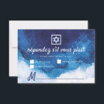 Bar Bat Mitzvah Modern Blue Waterverf RSVP Kaartje<br><div class="desc">Bestaat uit afspeelbaar script en serif typografie; Allemaal tegen een achtergrond van blauwe waterverf achtergrond. 
 
 Dit wordt ontworpen door de Uitgezochte Leveringen van de Partij,  exclusief voor Zazzle.
 
 Hier beschikbaar:
 http://www.zazzle.com/store/selectpartysupplies</div>