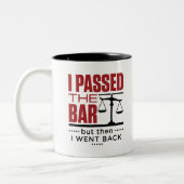 Bar Exam Funny Joke I ging de bar over Tweekleurige Koffiemok (Links)