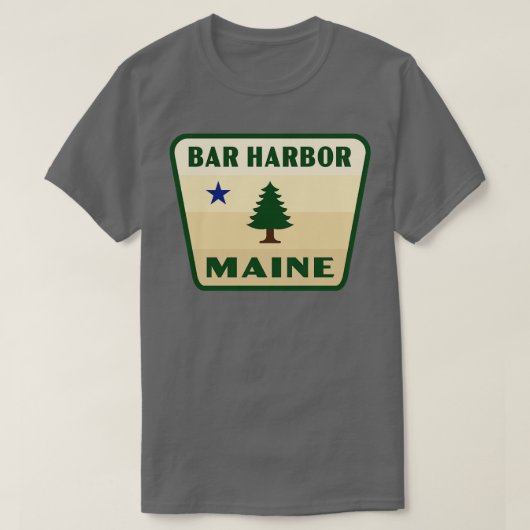 Bar Harbor Maine Retro Pine Tree Badge Tan T-shirt (Design voorkant)