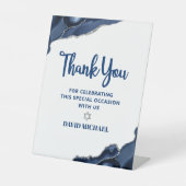 Bar Mitswa Navy Blauwe Agate Script Modern Minimaa Reclamebord Met Voetstuk (Voorkant)