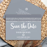 Bar Mitzvah Bold Modern Grijs Zilver Tallit Script Save The Date<br><div class="desc">Zorg ervoor al uw vrienden en familieleden de mijlpaal van uw zoon Bar Mitzvah zullen kunnen vieren! Verzend deze koele, unieke, moderne, gepersonaliseerde "sparen de Datum"aankondigingskaart. Vet, witte manuscripttypografie, Ster van David, en een zachte grijze en zilveren glitter gestripte talk geïnspireerde grafische bekleding een eenvoudige, lichtere zachte grijze achtergrond. Pas...</div>