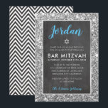 BAR MITZVAH cool krijtbord zilver glitter uitnodig Kaart<br><div class="desc">door kat massard >> kat@simplysweetPAPERIE.com << - - - - - - - - - - - - - - - - - - - - - - - - - - - - - - - - - - - - - - Contacteer ME voor aangepaste bewoordingen of om...</div>