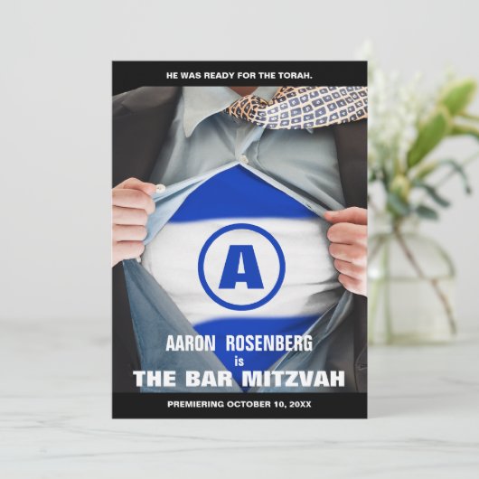 Bar Mitzvah Hero Uitnodiging (Staand voorkant)