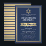 Bar Mitzvah Modern Elegant Marine Blauw Wit & Goud Kaart<br><div class="desc">Nodig familie en vrienden uit voor een elegante bar mitswa ceremonie en feest voor hem met deze marineblauwe, witte en faux gouden folie uitnodiging. Alle tekst is eenvoudig aan te passen, zodat het elke formulering met betrekking tot de service, Torah-lezing en partij kan bevatten. Design heeft een gouden metallic look...</div>