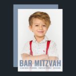 Bar Mitzvah Modern en Simple Star van David Photo Kaart<br><div class="desc">Dit ontwerp is samengesteld uit een afspeelbaar cursief script dat wordt tegengegaan door eenvoudige san serif typografie. Dit ontwerp is modern en eenvoudig. Voeg fotoafbeelding toe.

Hier te vinden op:http://www.zazzle.com/store/selectpartysupplies</div>