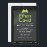 BAR MITZVAH moderne gaming controls zwart groen Kaart<br><div class="desc">door kat massard >> WWW.SIMPLYSWEETPAPERIE.COM << - - - - - - - - - - - - - - - - - - - - - - - - - - - - - Het perfecte ontwerp voor een "Gaming Theme" BAR of BAT MITZVAH viering Hou van het ontwerp,...</div>
