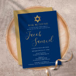 Bar Mitzvah Navy Blue Gold Script Invitation Kaart<br><div class="desc">Met de naam van de gouden scripthandtekening. Pas uw speciale balie-Mitzvah-informatie aan in het krijgsgoudschrift op een blauwe achtergrond. Ontworpen door: Thisnotme©</div>