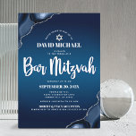 Bar Mitzvah Navy Blue Ombre Agate Modern Script Kaart<br><div class="desc">Wees trots, blij en toon deze mijlpaal van je favoriete Bar Mitzvah! Verstuur deze coole, unieke, moderne, gepersonaliseerde uitnodiging voor een evenement om het te herinneren. Witte scripttypografie en ster van David bedekken een diepe blauw blauw ombre achtergrond met een stalen blauw agaat met faux zilveren aderen. Pas de douanetekst...</div>