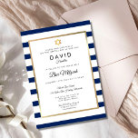 Bar Mitzvah Navy Blue White Stripe Gold Kaart<br><div class="desc">Met een klassieke blauwe en witte stripe achtergrond,  kenmerkt deze elegante Bar Mitzvah uitnodiging een elegante faux goudfolie grens die uw details in de chemische typografie worden geplaatst vormt. Ontworpen door: Thisnotme©</div>