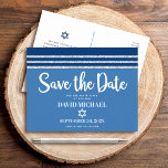 Bar Mitzvah Save Date Blue Silver Tallit Script Uitnodiging Briefkaart<br><div class="desc">Zorg ervoor al uw vrienden en familieleden de mijlpaal van uw zoon Bar Mitzvah zullen kunnen vieren! Verzend dit koele, unieke, moderne, gepersonaliseerde "sparen de Datum"briefkaart van de aankondiging. Vet, wit script typografie, Star of David en een blauw en zilver glitter gestript, geïnspireerd grafisch deklaag op een eenvoudige, blauwe achtergrond...</div>