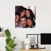Barack Obama & Family_ Poster_by Elenne Poster (Thuiskantoor)
