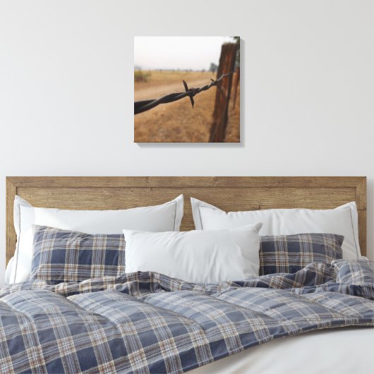 Barb Wire Fence Canvas Afdruk (Insitu (Slaapkamer))