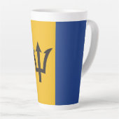 Barbaarse Bajan Vlag Totale Dekking Latte Mok (Rechterhoek)