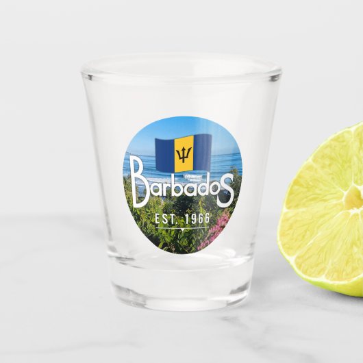 "Barbados Est. 1966" Oostkust Uitzicht met vlag Shot Glas (Voorkant)