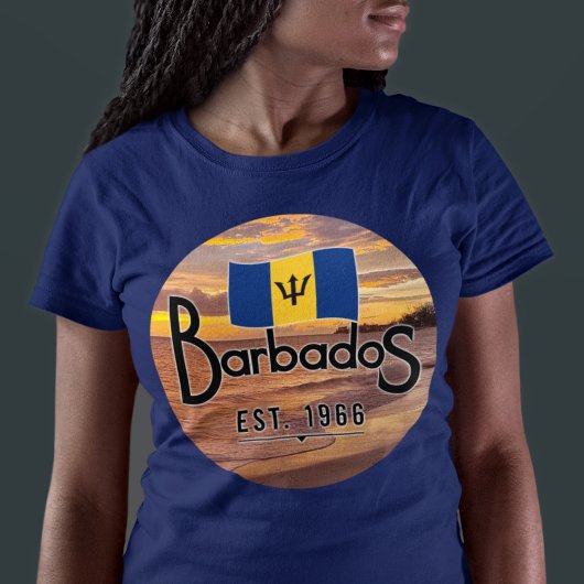 "Barbados Est. 1966" Zonsondergang met de vlag van T-shirt