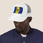 Barbados Vlag Hoed Trucker Pet (In situ)