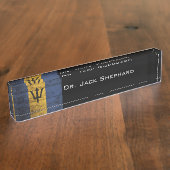 Barbados Vlag op de oude houten korrel Naambordje (Zijkant)