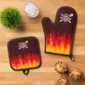 Barbecue Grill Flames — Personalized Steak House Ovenwant & Pannenlap Set (Top down)