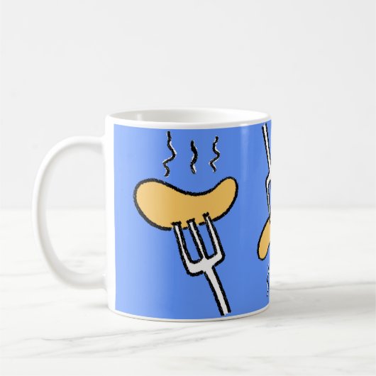 Barbecue worst op een vork. sissende worsten koffiemok (Links)