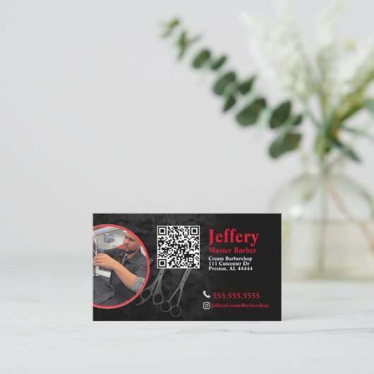 Barber Visitekaartje met QR-code en linker foto (Staand voorkant)