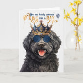 Barbet Dog King voor Dag Grappige Verjaardag Kaart (Gele Bloem)