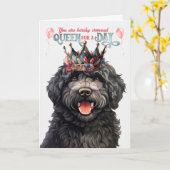 Barbet Hond Queen voor Dag Grappige Verjaardag Kaart (Gele Bloem)