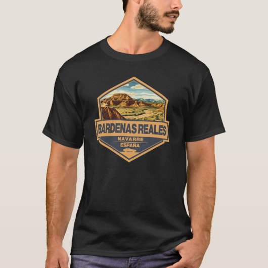 Bardenas Reales Spanje Travel Art Badge T-shirt (Voorkant)