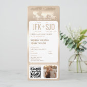 Barding Pass Plane Ticket Destination Wedding Kaart (Staand voorkant)