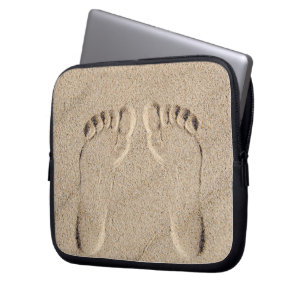 Bare Feet Footprint in Zand Laptop Sleeve
