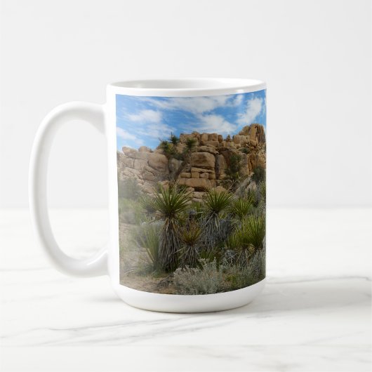 Barker Dam Loop Trail in het Joshua Tree National  Koffiemok (Links)