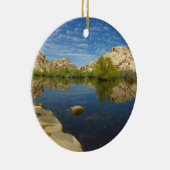 Barker Dam-weerkaatsing bij Joshua Tree II Keramisch Ornament (Rechts)