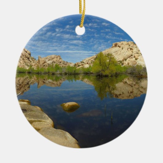 Barker Dam-weerkaatsing bij Joshua Tree II Keramisch Ornament (Voorkant)