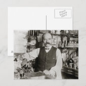 Barman die drank inschenkt, 1910 briefkaart (Voorkant / Achterkant)