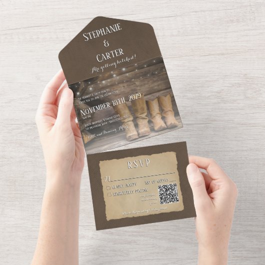 Barn & Boots Rustic Cowboy Westerne QR-code All In One Uitnodiging (Afscheurbaar)
