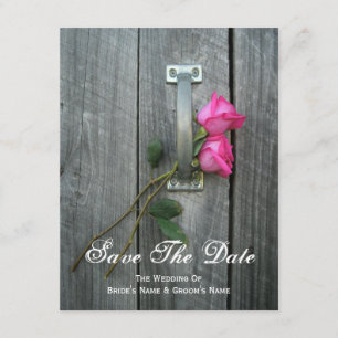 Barn-deur en roze rozen die de datum opslaan save the date