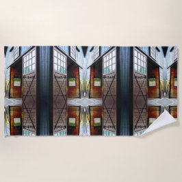 Barn Door Perspective, Revelation 3:8 Strandlaken