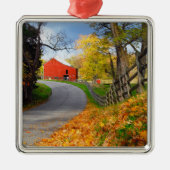 Barn in Herfst Metalen Ornament (Voorkant)