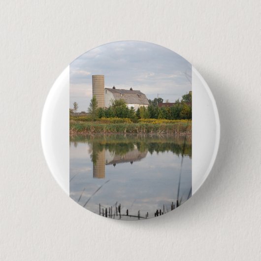 Barn in het water ronde button 5,7 cm (Voorkant)