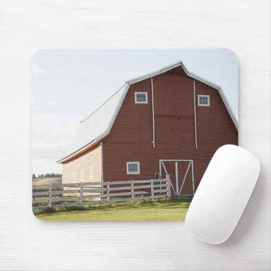 Barn in landschap muismat (Met muis)