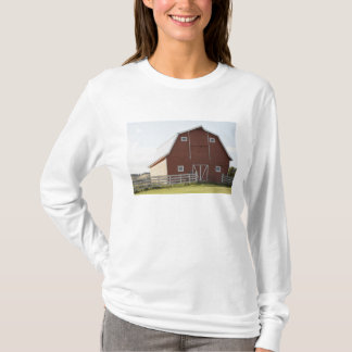 Barn in landschap t-shirt