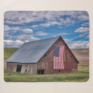 Barn met Amerikaanse vlag Colfax, Washington Sherpa Deken
