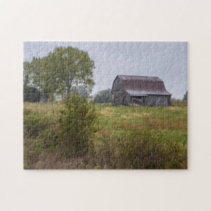 Barn op een heuvel legpuzzel