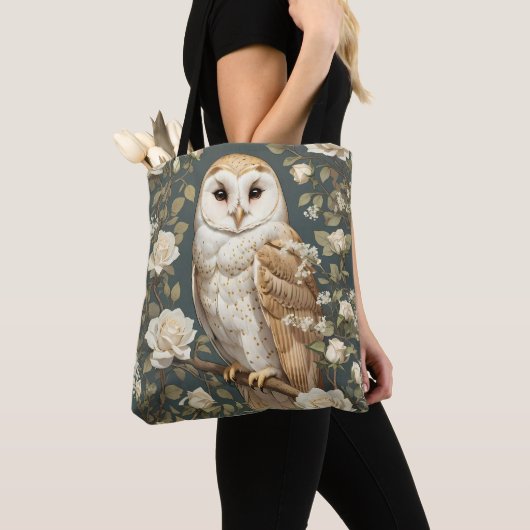 Barn Owl And White Roses William Morris Inspired Tote Bag (Dichtbij)