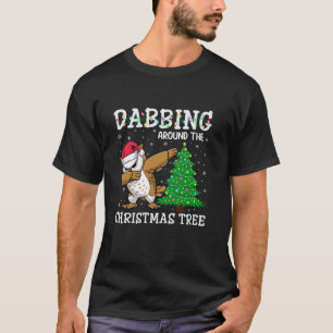 Barn Owl Santa Hat Dabbing rond de kerstboom T-shirt