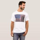 Barn Peeling Geschilderde Amerikaanse vlag T-shirt (Voorkant volledig)