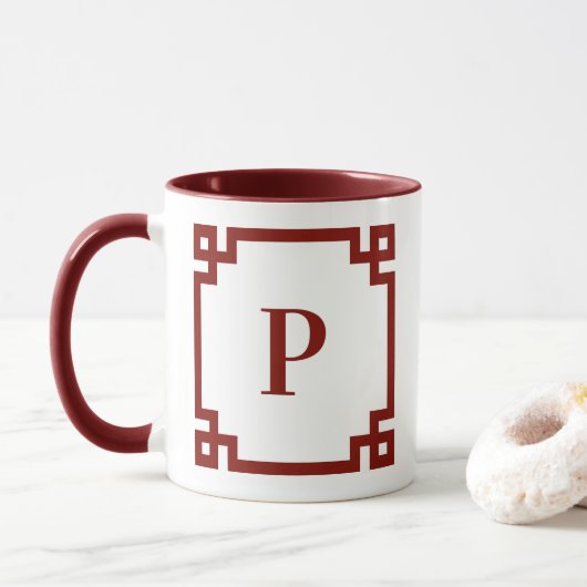 Barn Red Greek Key Border Monogram Mok (Met donut)