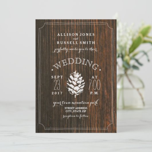 Barn Wood en Pine Cone Rustic Wedding Kaart (Staand voorkant)